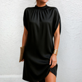 Robe Élégante En Satin Qui Met En Valeur Le Corps
