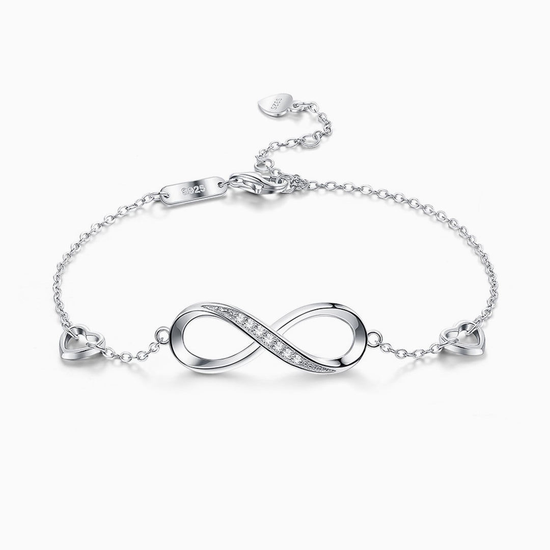 Éternelle | Bracelet Infini Serti de Cristaux et Cœurs Délicats