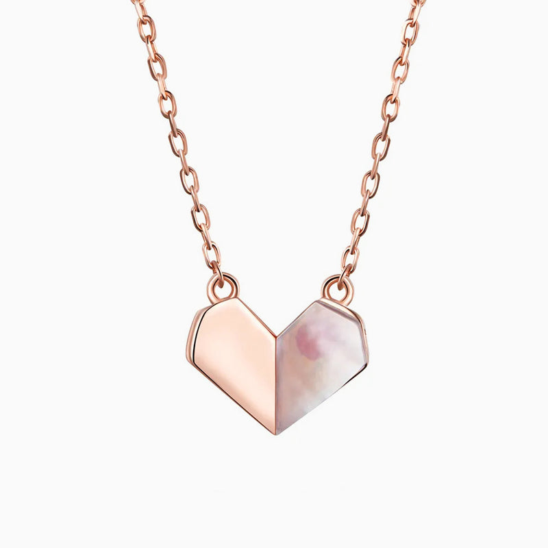 Inès | Collier Cœur Géométrique en Nacre et Métal Poli