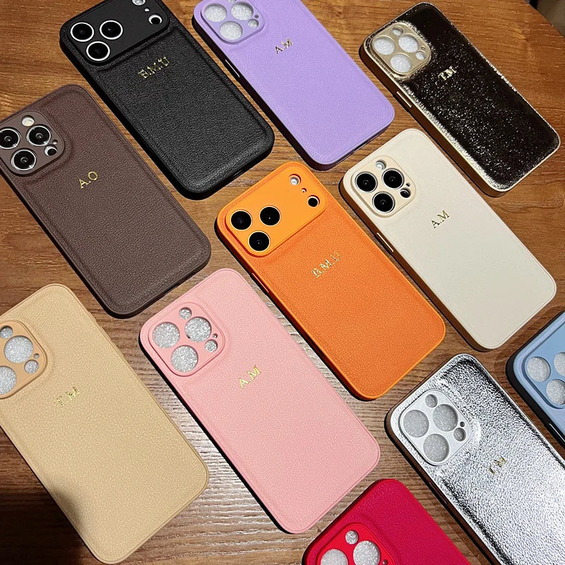 Étui en cuir personnalisé de luxe avec initiales dorées pour iPhone